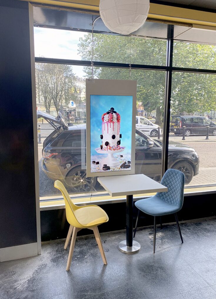 écran double face de pub vitrine wawacom